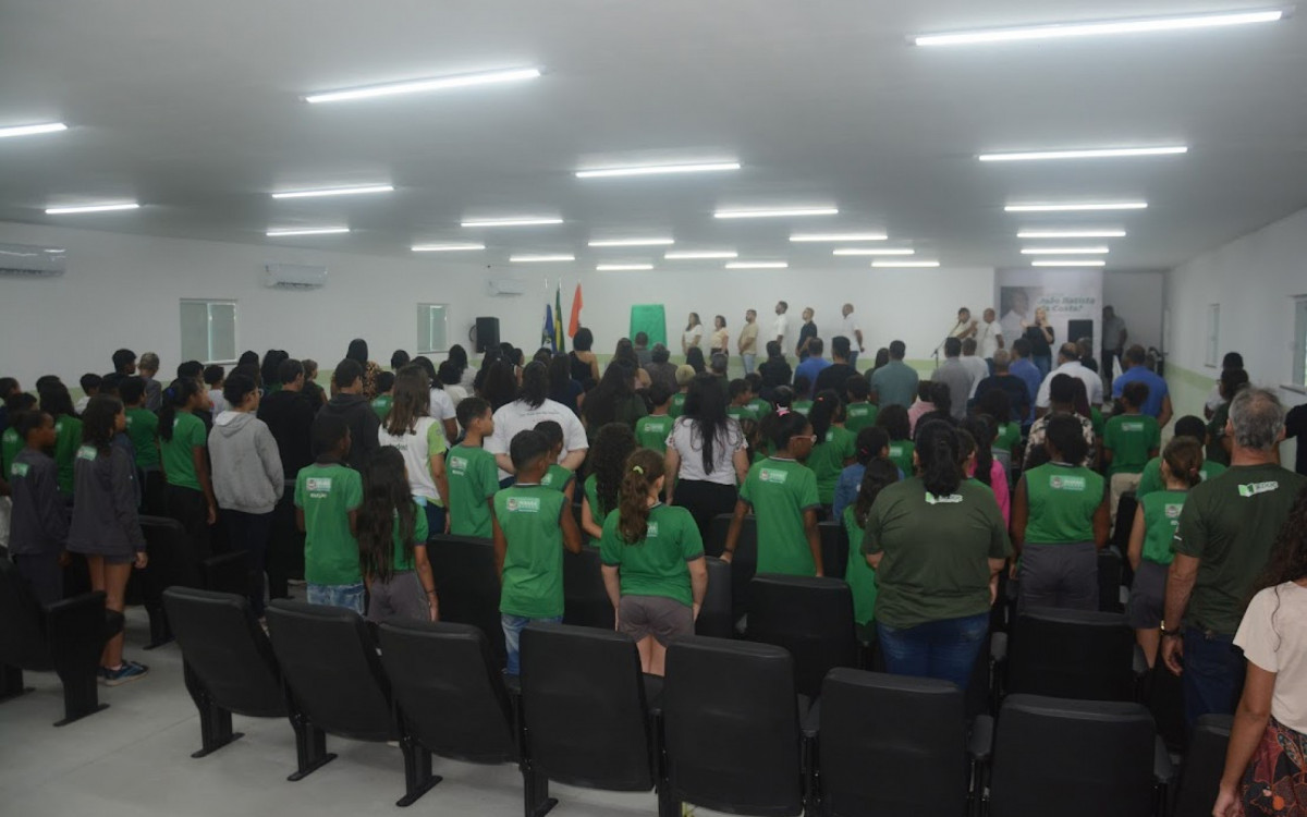 Inauguração do Auditório João Batista da Costa, na Escola Municipal Prefeito Oscar Magalhães