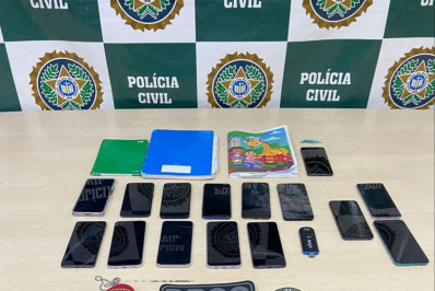 Agentes da Draco apreenderam celulares no Complexo de Gericinó