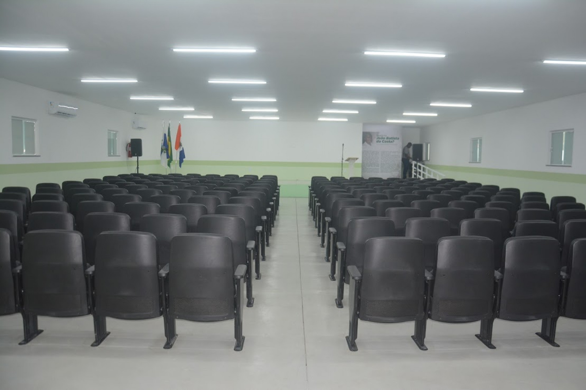 Inaugura&ccedil;&atilde;o do Audit&oacute;rio Jo&atilde;o Batista da Costa, na Escola Municipal Prefeito Oscar Magalh&atilde;es - Ascom 