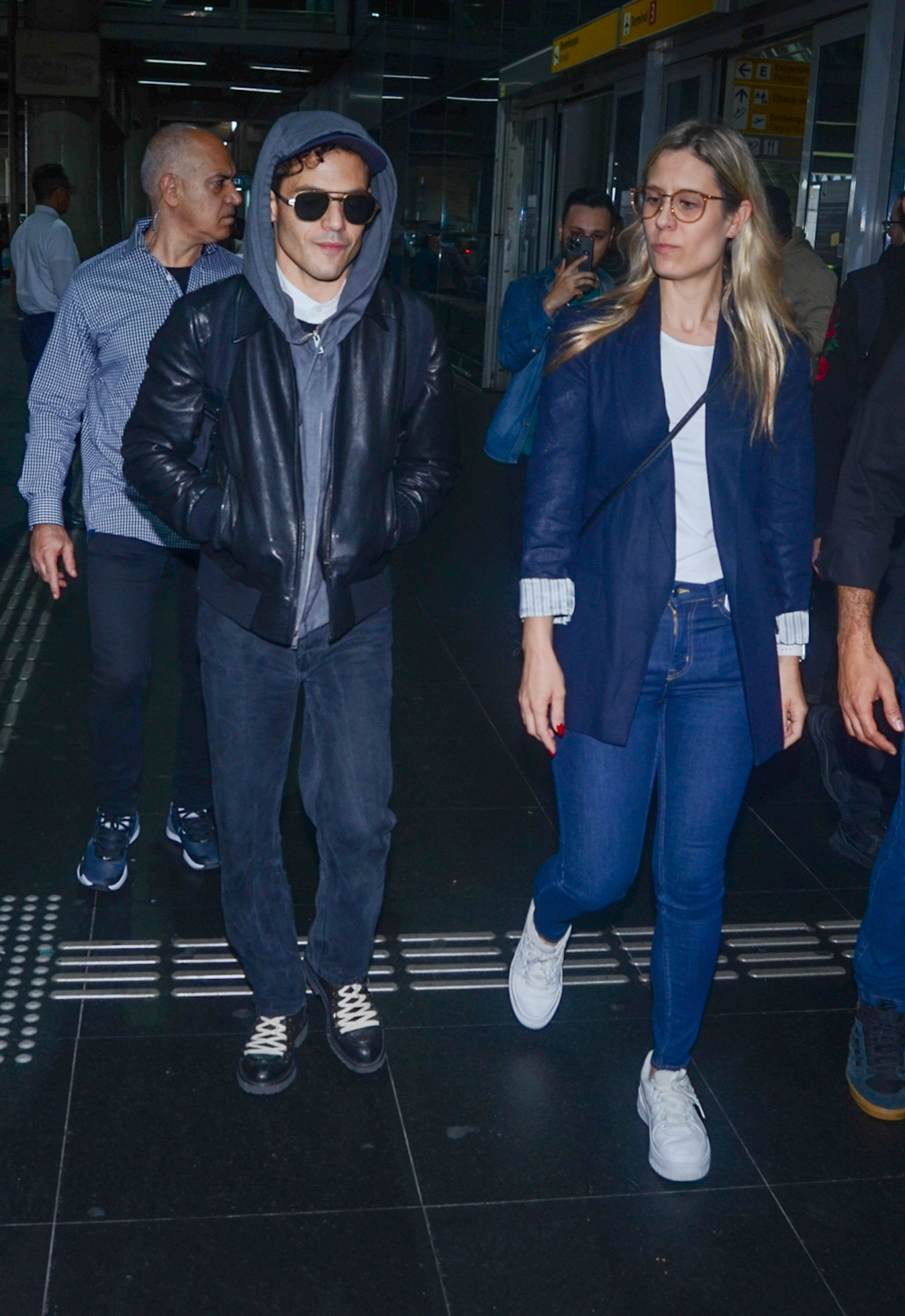 Rami Malek desembarca em aeroporto de São Paulo - Araujo / Agnews