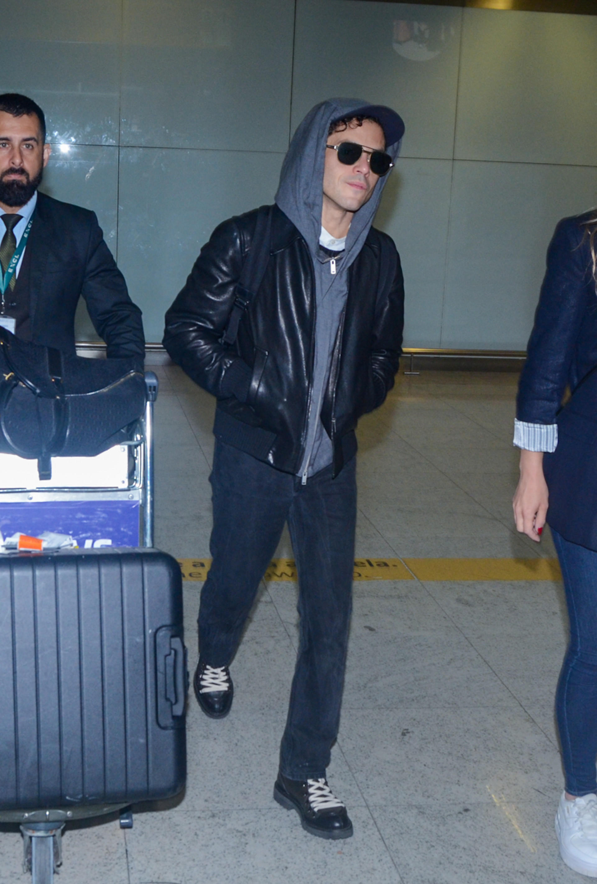 Rami Malek desembarca em aeroporto de São Paulo - Araujo / Agnews
