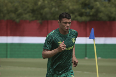 Retorno de Thiago Silva não impede nova oscilação da defesa do Fluminense no Brasileiro