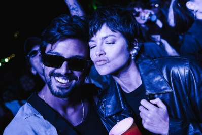 Agatha Moreira, Rodrigo Simas e mais famosos curtem o festival Rock The Mountain