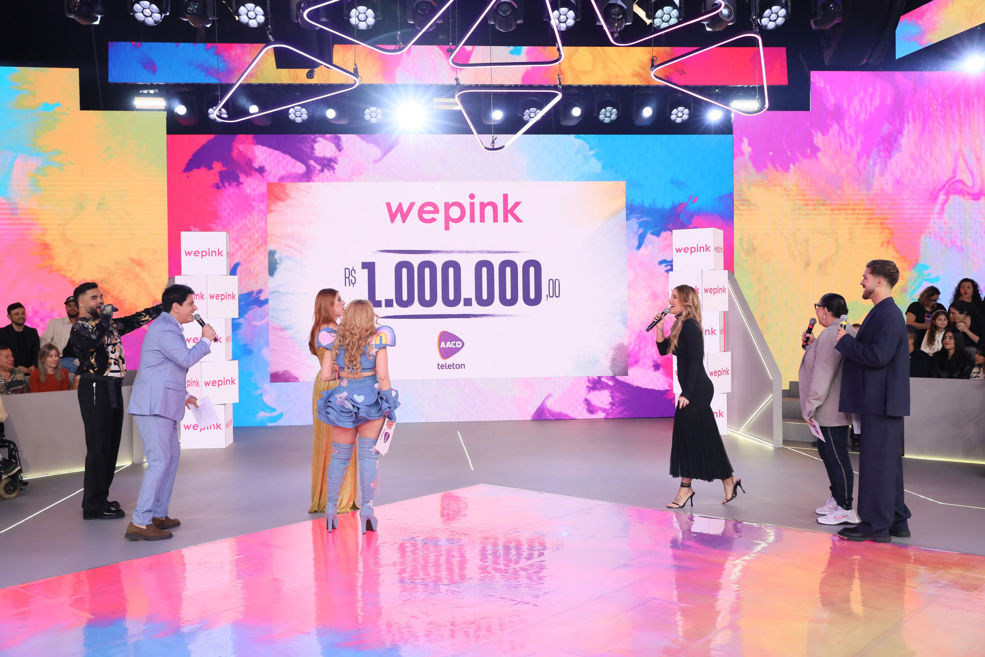 Empresa de Virginia Fonseca doa R$ 1 milhão para o Teleton - Lourival Ribeiro / SBT