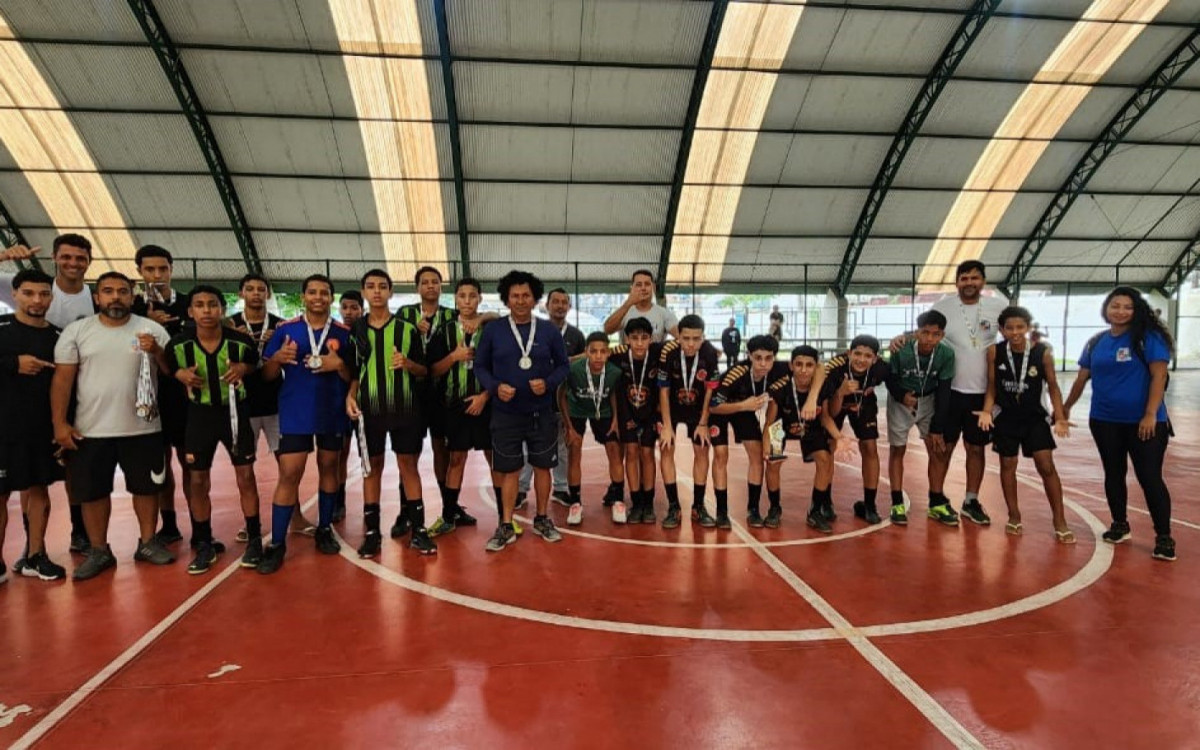 Mais de 2500 crianças e adolescentes atendidos nos bairros