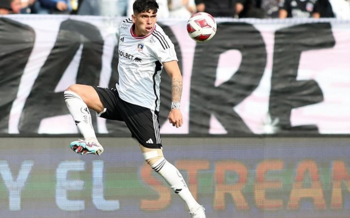 Carlos Palacios, ex-Vasco, deve deixar o Colo-Colo rumo ao Boca Juniors