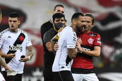Ex-Vasco celebra primeiro título de Filipe Luís pelo Flamengo: ‘Nos dá esperança’