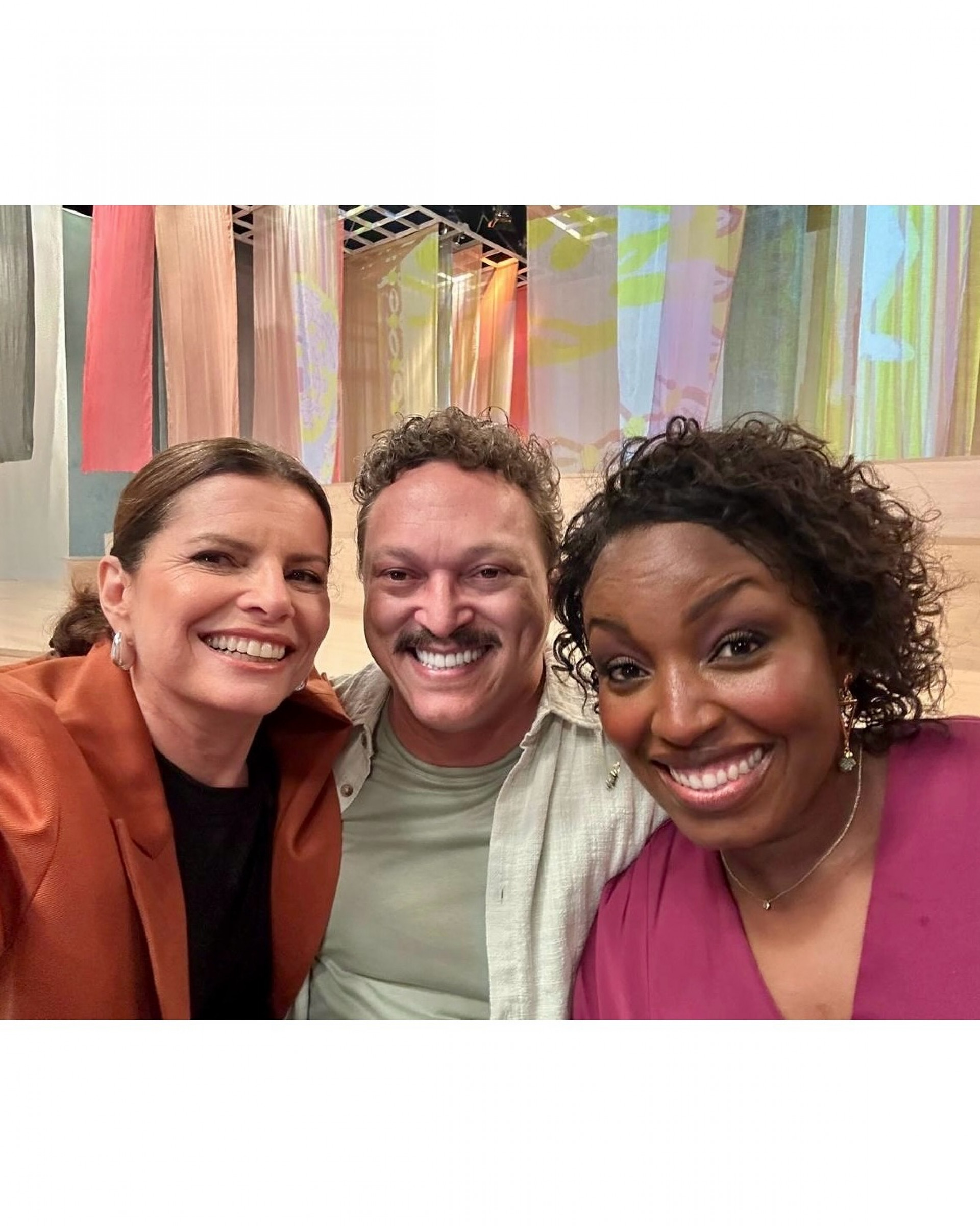 Famosos nos bastidores da gravação de vinheta de final de ano da Globo  - Reprodução / Instagram 