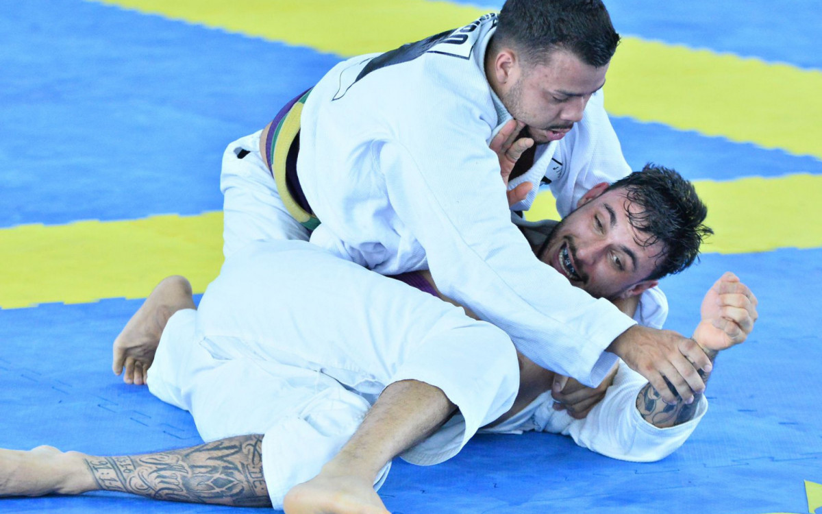 Mageenses conquistam títulos no pan de kickboxing - Divulgação