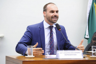 Eduardo Bolsonaro assume Secretaria de Relações Internacionais do PL