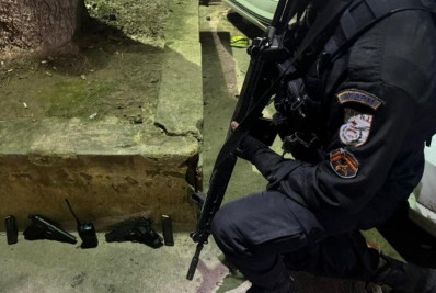 Um criminoso fica ferido e outro morre em confronto com a PM em Belford Roxo