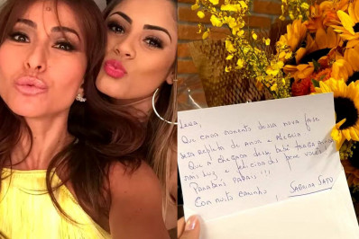 Após perder o bebê, Sabrina Sato envia flores e carta para Lexa