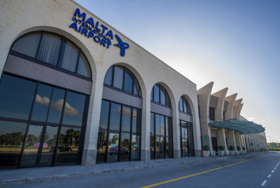 Brasileira é presa no Aeroporto Internacional de Malta com cocaína no estômago