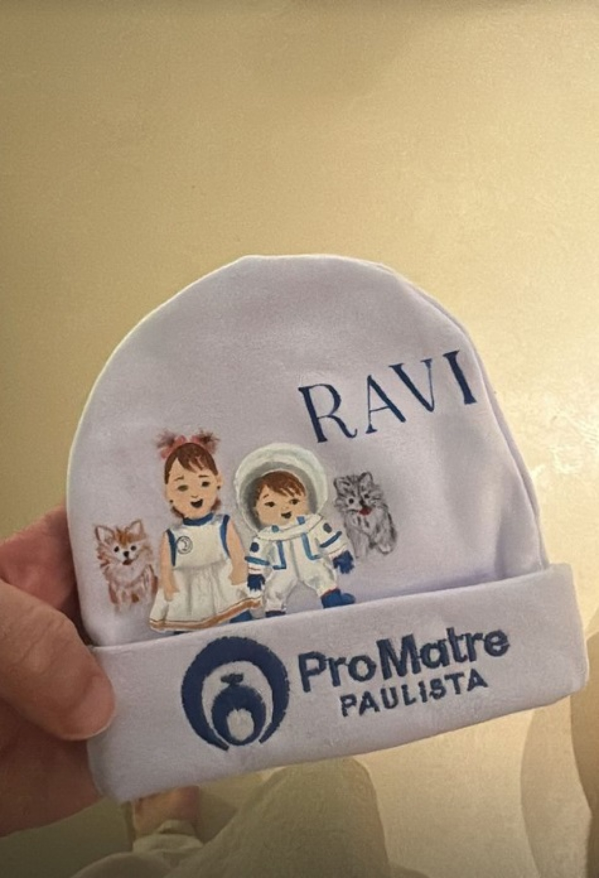 Eliezer mostra touquinha do filho, Ravi - Reprodução do Instagram