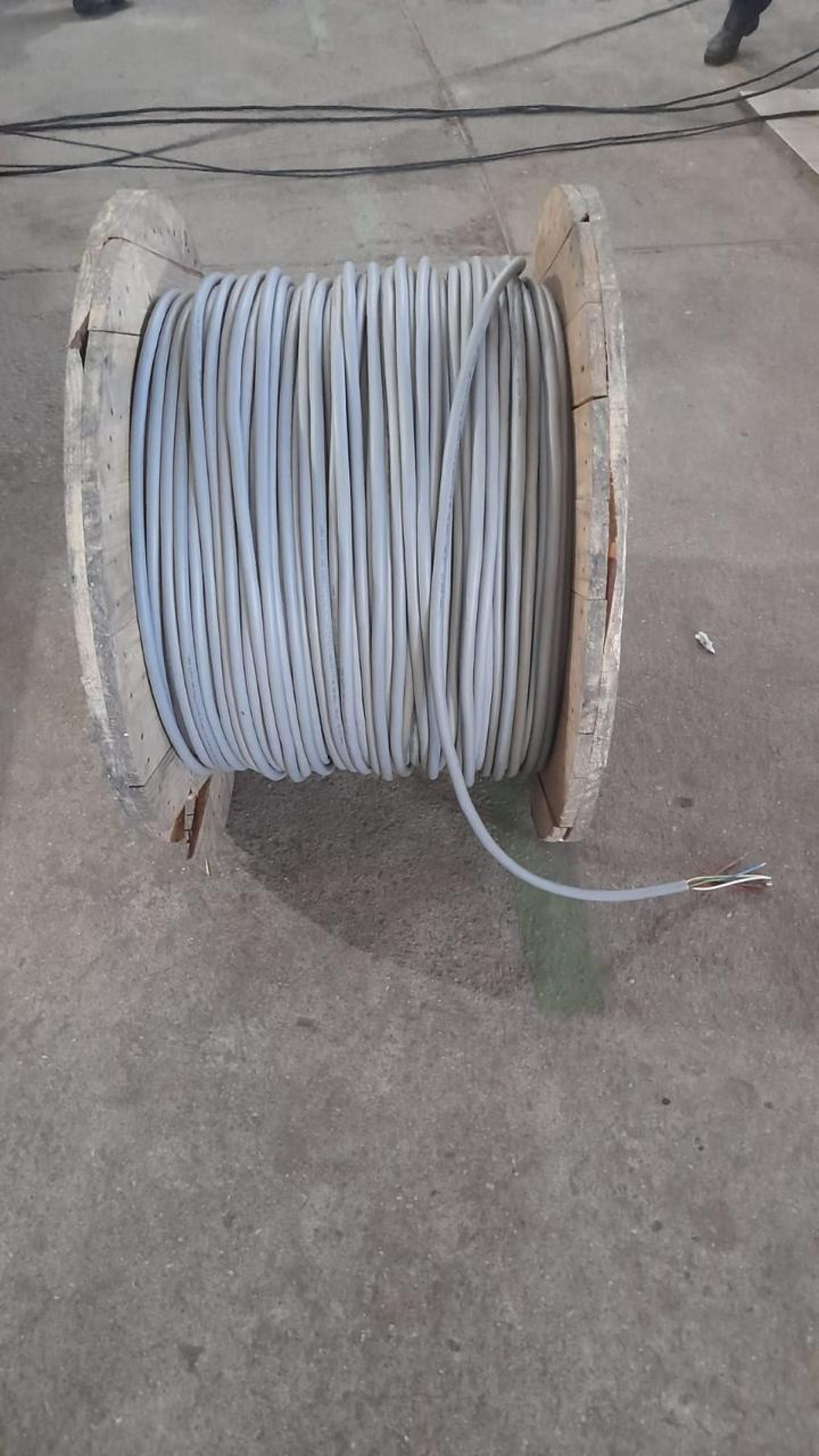 Primeiro sinal de trânsito a receber novo cabo será instalado no Santo Cristo - Divulgação