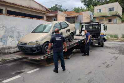 Ordem Pública informa a donos de veículos abandonados sobre remoção sem custos