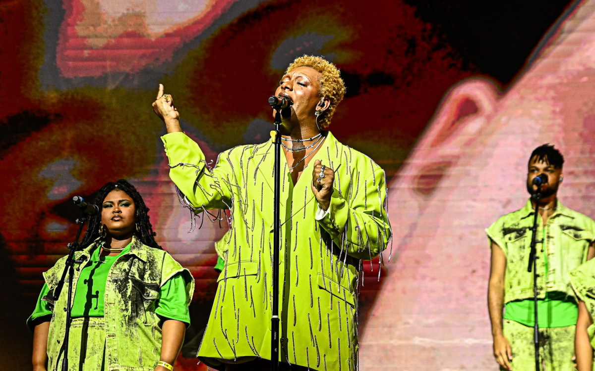 Liniker faz show em São Paulo