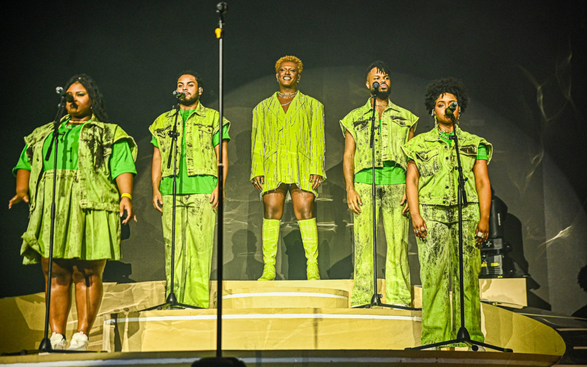 Liniker faz show em São Paulo