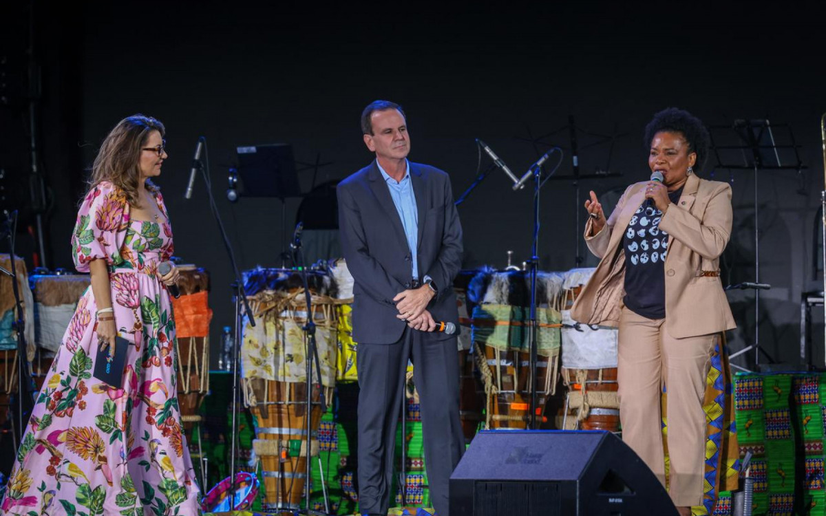 Janja da Silva, Eduardo Paes e Margareth Menezes abriram o Aliança Global Festival