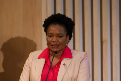 Ministra da Cultura contesta secretária do PT sobre aval para uso de programa da cultura em campanhas