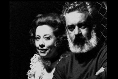 Fernanda Torres posta registro da infância no dia que o pai faria 97 anos