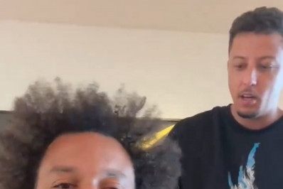 Ex-Fluminense, Marcelo brinca com barbeiro sobre atrito com Mano Menezes: 'Não encosta em mim'