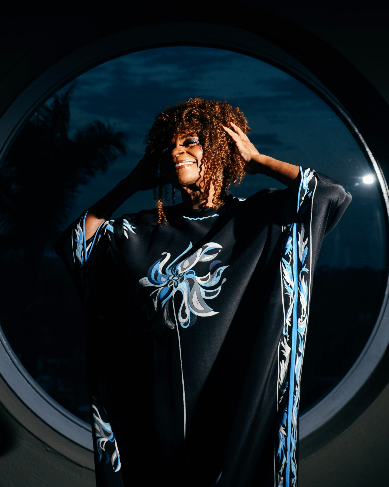 No mês da Consciência Negra, Zezé Motta bate um papo com a coluna Daniel Nascimento e fala sobre racismo e desafios na TV e no cinema brasileiro - Foto: Felipe Rufinno/ Divulgação