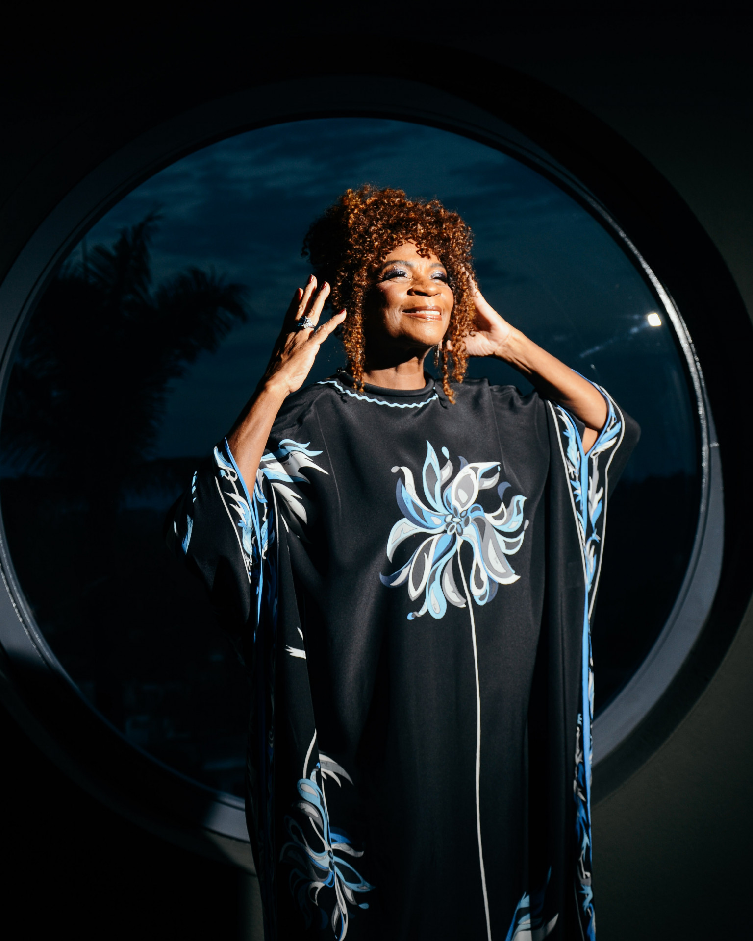 No mês da Consciência Negra, Zezé Motta bate um papo com a coluna Daniel Nascimento e fala sobre racismo e desafios na TV e no cinema brasileiro - Foto: Felipe Rufinno/ Divulgação