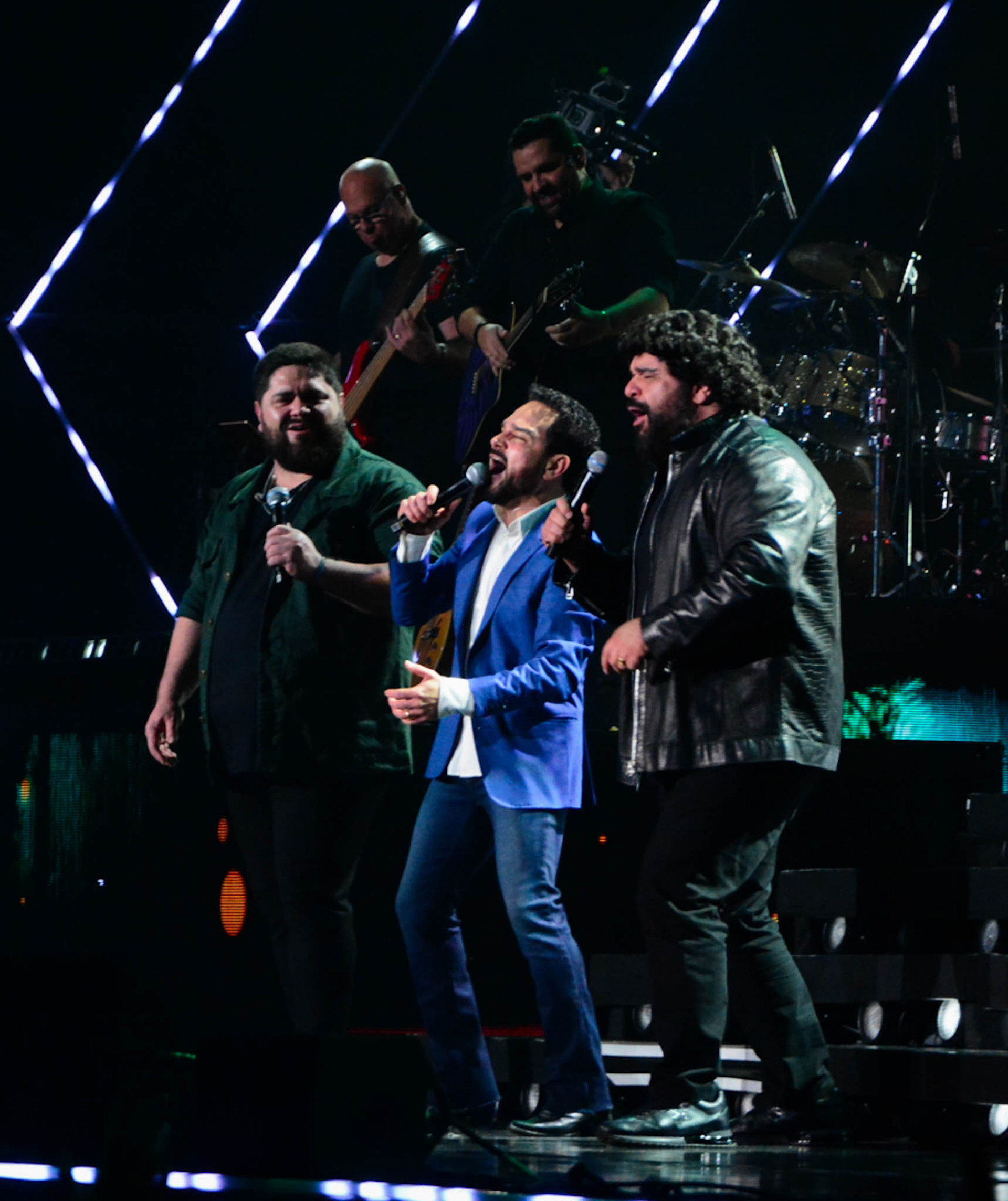 César Menotti e Fabiano cantam com Luciano  - Webert Belicio / Agnews