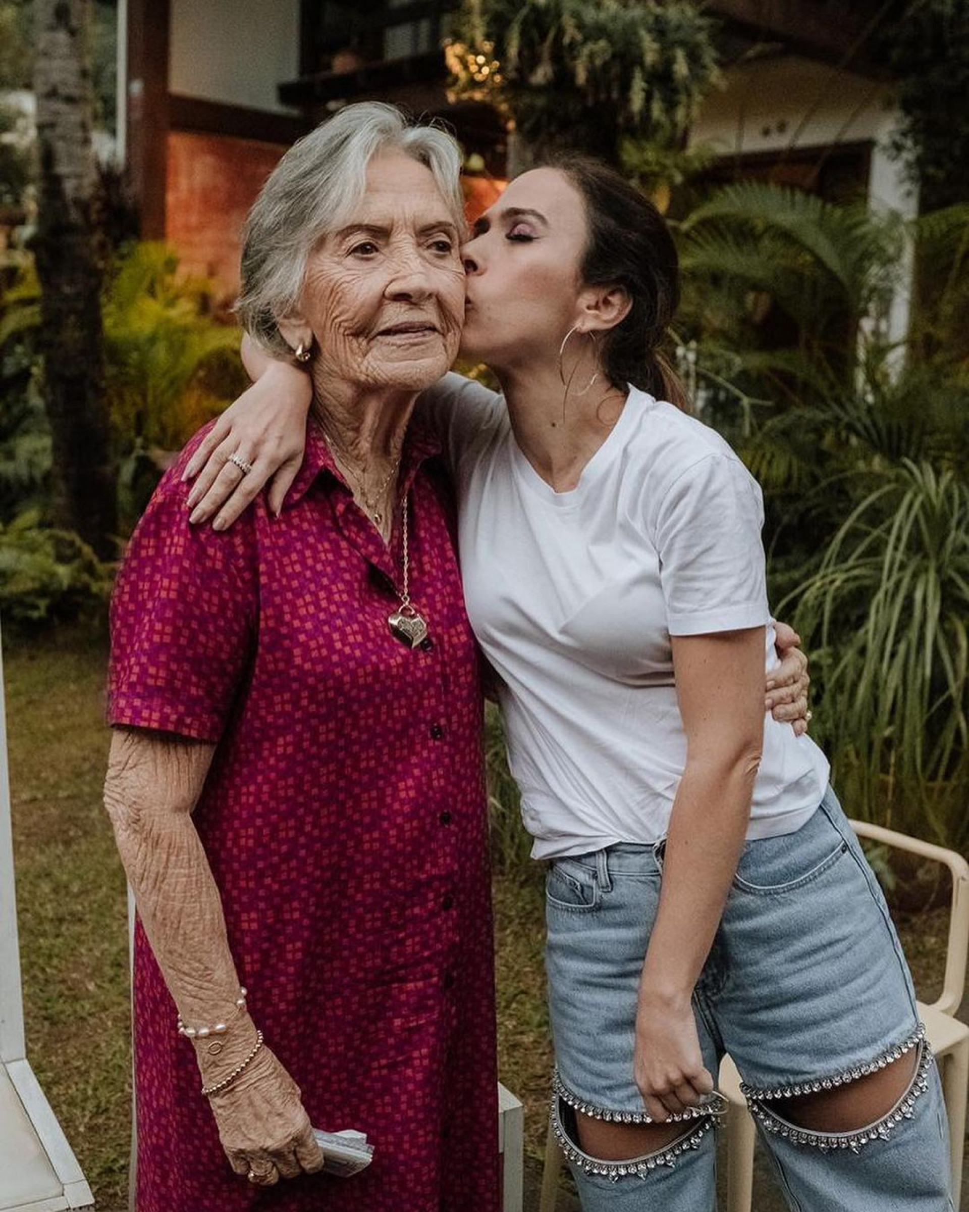 Tata Werneck e a avó, dona Vera  - Reprodução / Instagram 