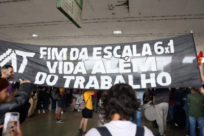 Tramitação da PEC 6x1 trava na Câmara após mais de dois meses de espera