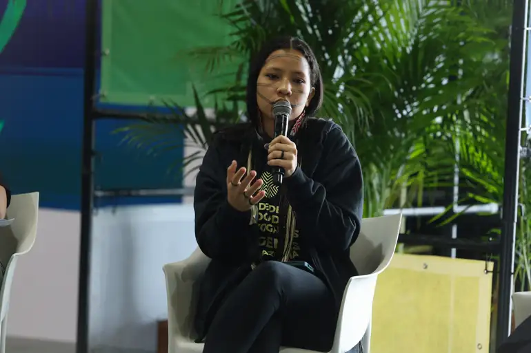 Em plenária no G20, indígenas cobram demarcações para avançar em transição ecológica