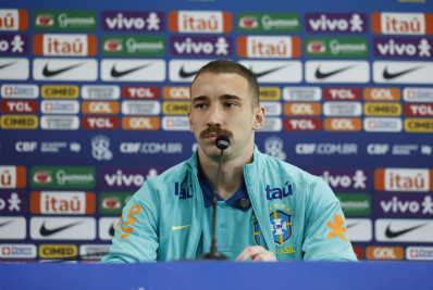 Léo Ortiz e André projetam seleção brasileira na liderança das Eliminatórias para a Copa