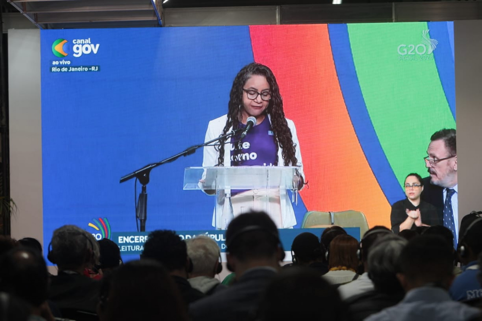 Mazé Morais, representante da sociedade civil brasileira, leu o documento final do G20 Social - Reginaldo Pimenta / Agência O Dia