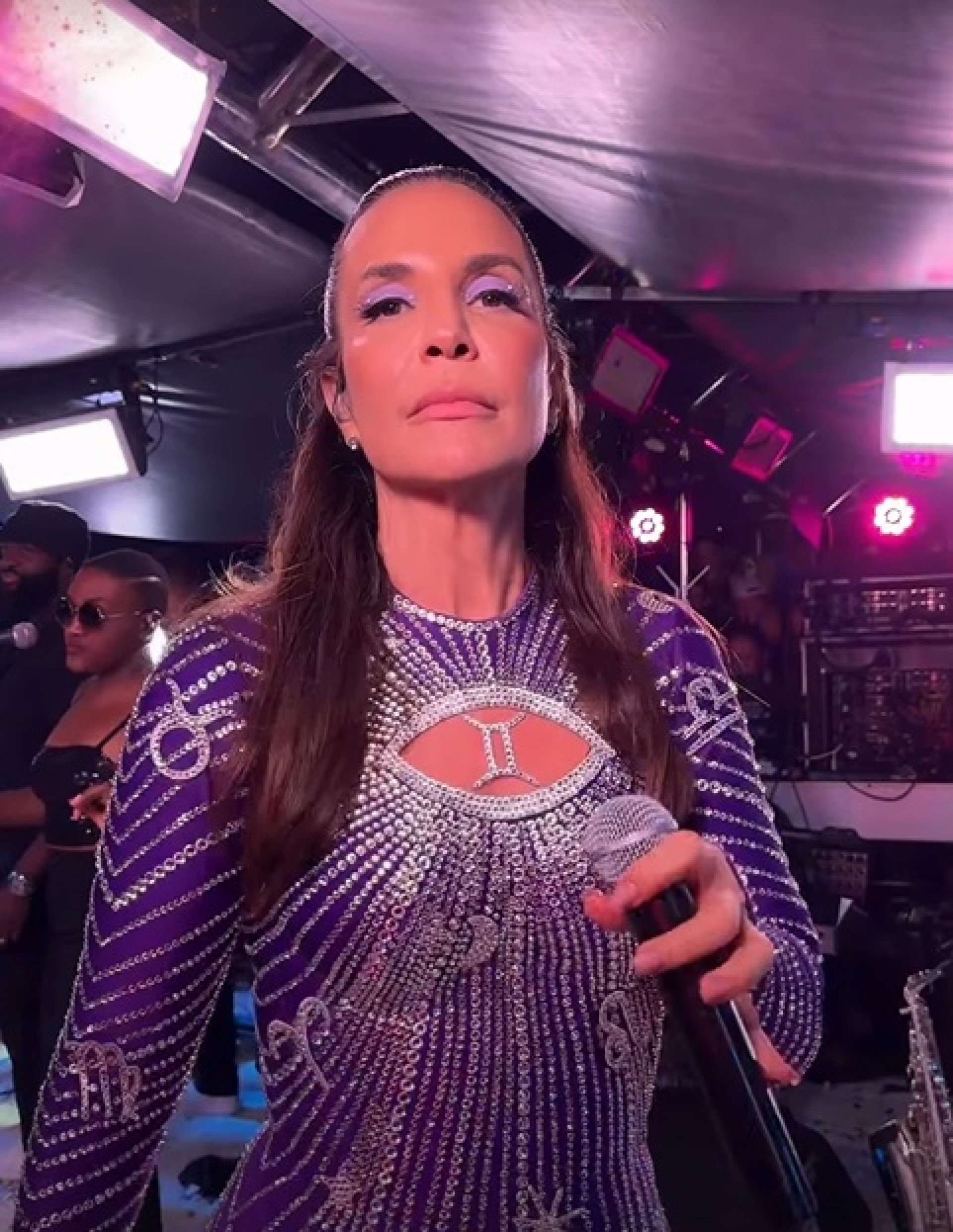 Ivete Sangalo - Reprodução de vídeo