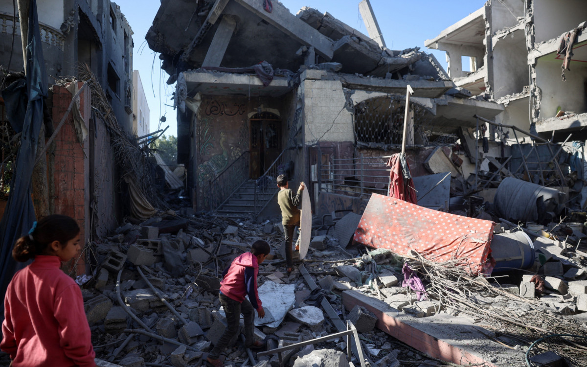 Bombardeios israelenses destruíram diversos edifícios na Faixa de Gaza - Reprodução / Eyad Baba / AFP