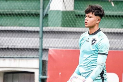 Bruninho Samudio, filho do ex-goleiro Bruno, revela que já recebeu mensagem de Textor