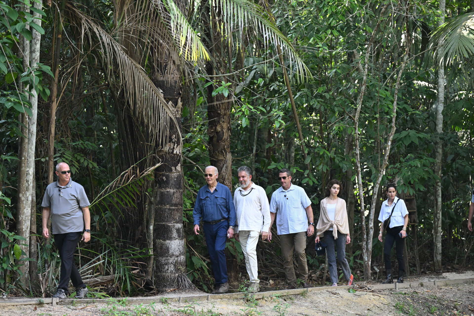 Biden visita o Museu da Amazônia com sua filha e neta - AFP