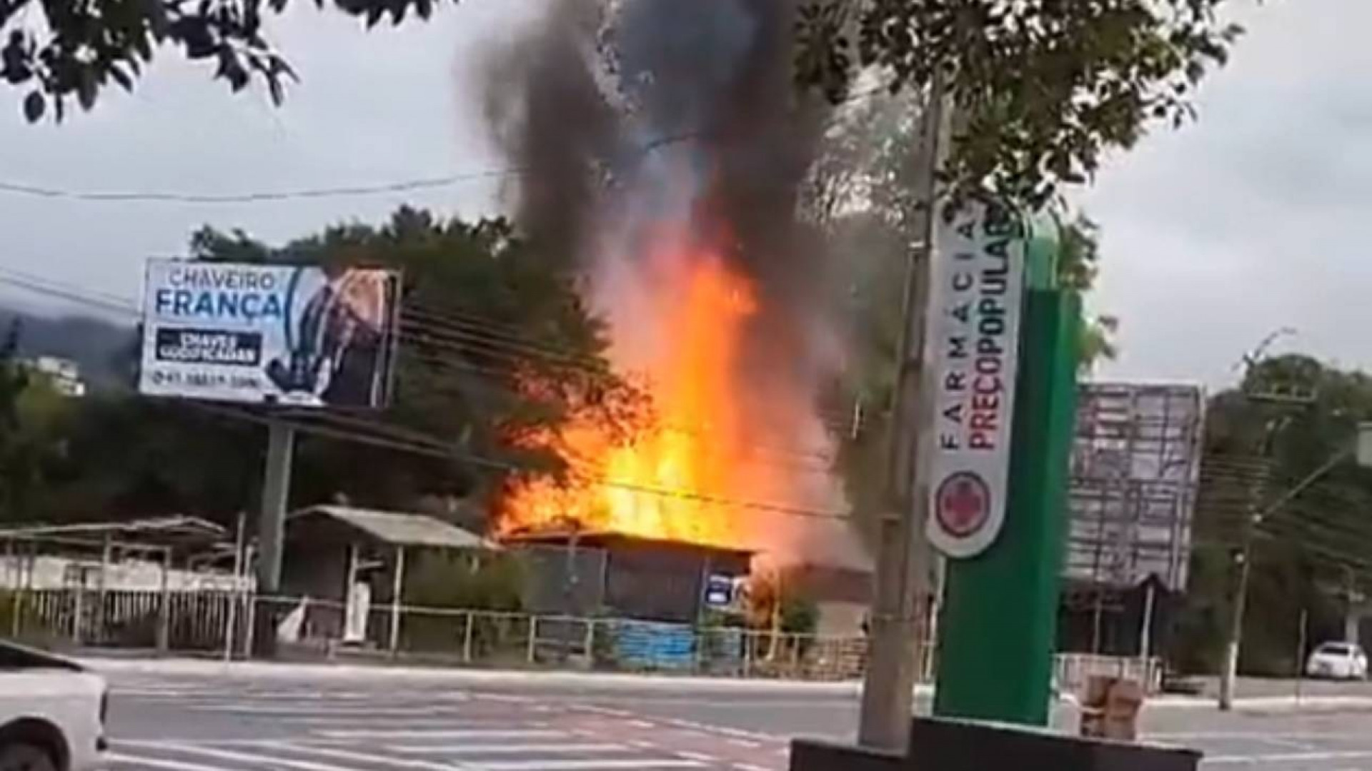 Casa do autor do atentado na Praça dos Três Poderes pegou fogo em Rio do Sul, no interior de Santa Catarina - Reprodução