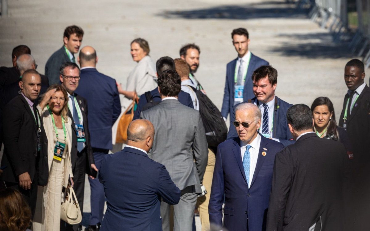 Joe Biden, presidente dos Estados Unidos, se atrasa e fica de fora da foto oficial dos líderes do G20