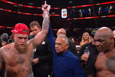Jake Paul 'surpreende' e vence Mike Tyson por decisão no Boxe; confira