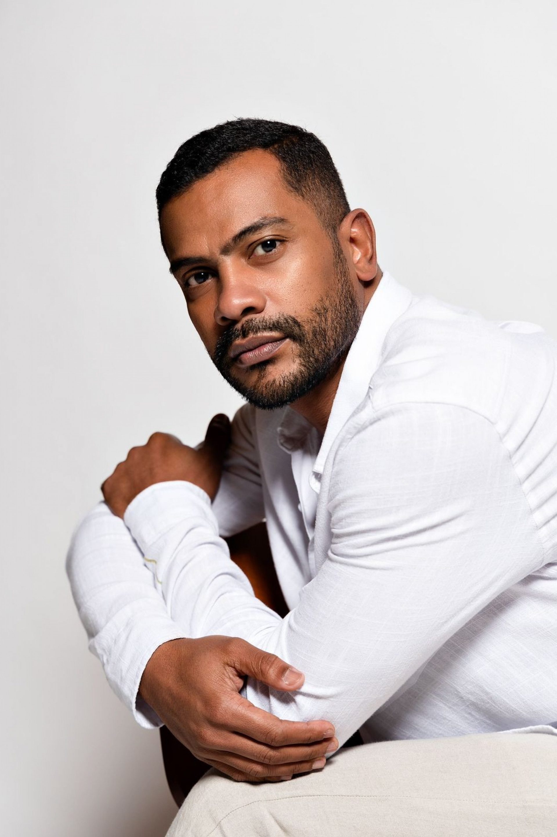 Na v&eacute;spera do feriado da Consci&ecirc;ncia Negra, o ator Samuel de Assis bate um papo exclusivo com a coluna Daniel Nascimento - Foto: Pablo Groto