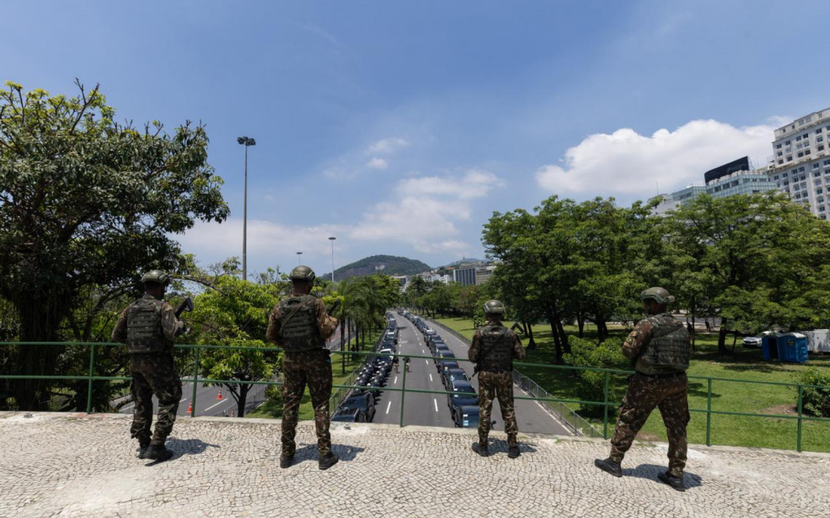 Militares fazem operação de segurança dedicada ao G20 no Aterro do Flamengo, Zona Sul