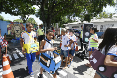 Nova Iguaçu leva educação de trânsito às escolas e forma futuros cidadãos conscientes