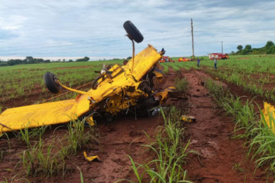 Avião de pequeno porte cai em zona rural de Goiás; piloto é encontrado morto