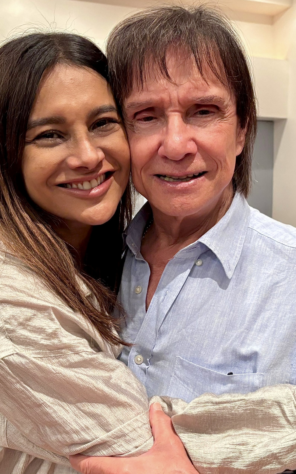 Dira Paes e Roberto Carlos