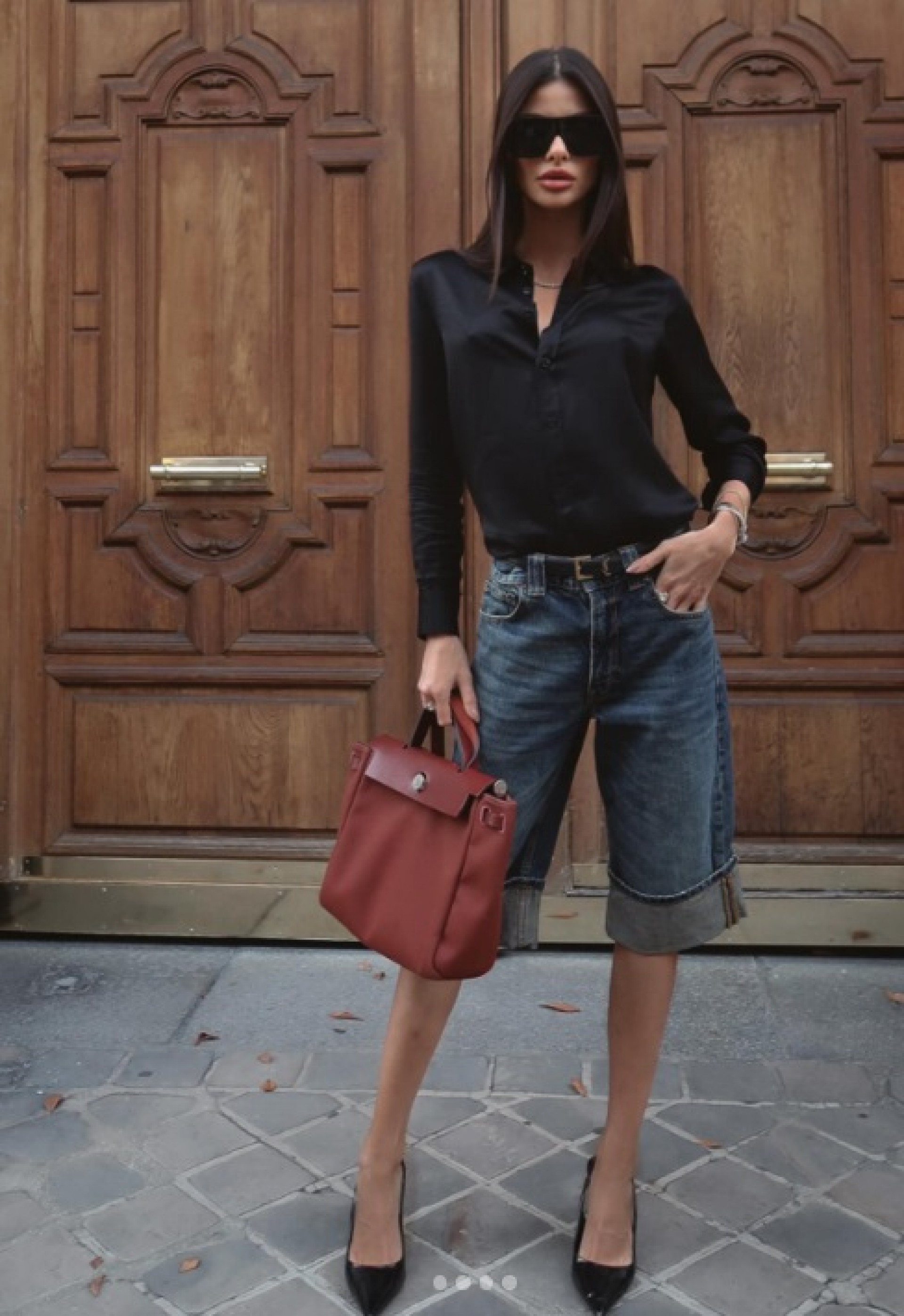 Amanda Wikhel gosta de usar preto em suas produções - Reprodução do Instagram