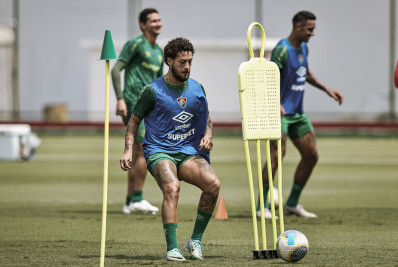 Lateral revela que profetizou título da Libertadores em acerto com o Fluminense: 'Será nossa'