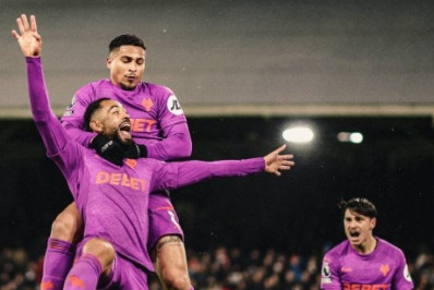 Ex-Flamengo marca e Wolverhampton goleia Fulham pelo Campeonato Inglês