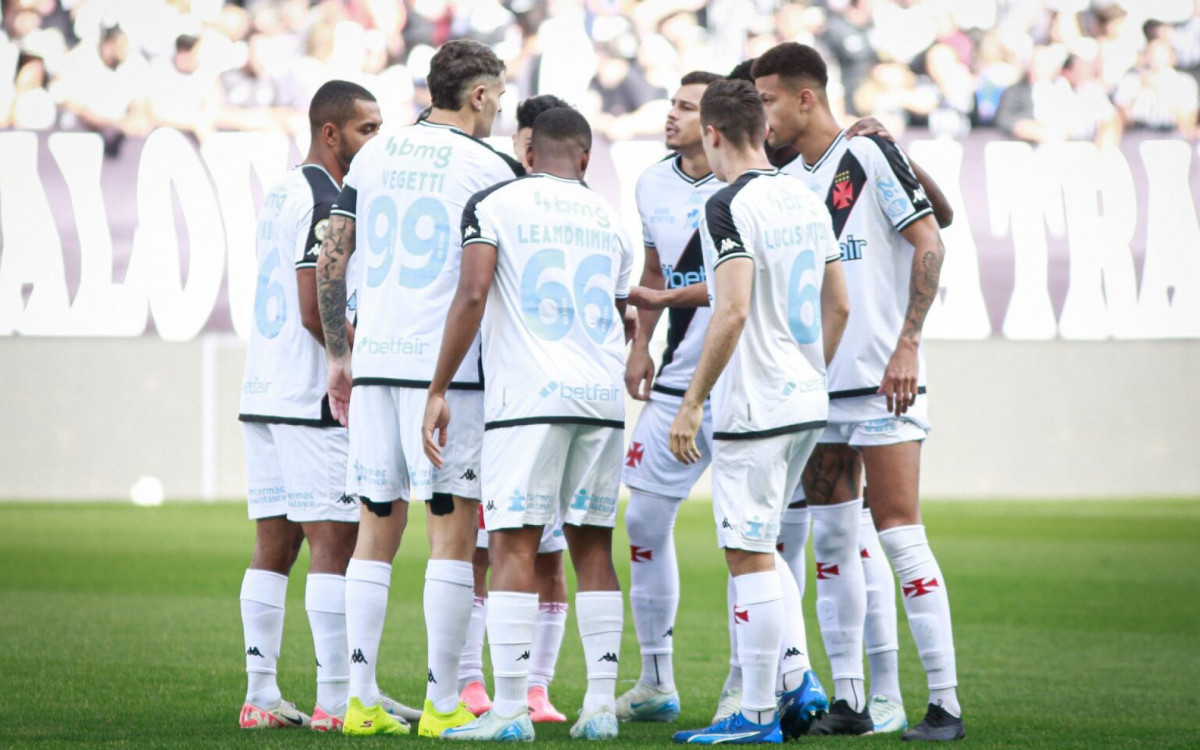 Vasco foi derrotado pelo Corinthians